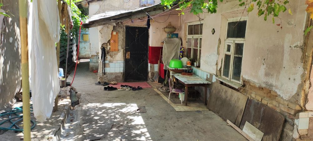 Свой дом. 2,3 сотки.