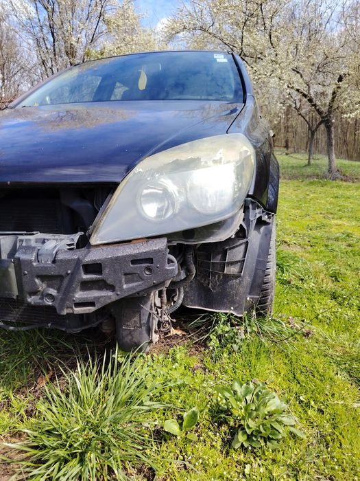 Opel Astra H   se Dezmembrează