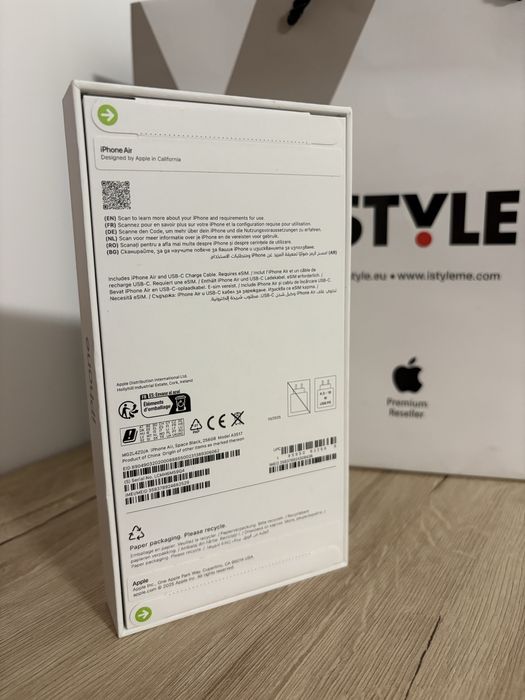 Запечатан iPhone 17 Air Space Black 256 GB iSTYLE