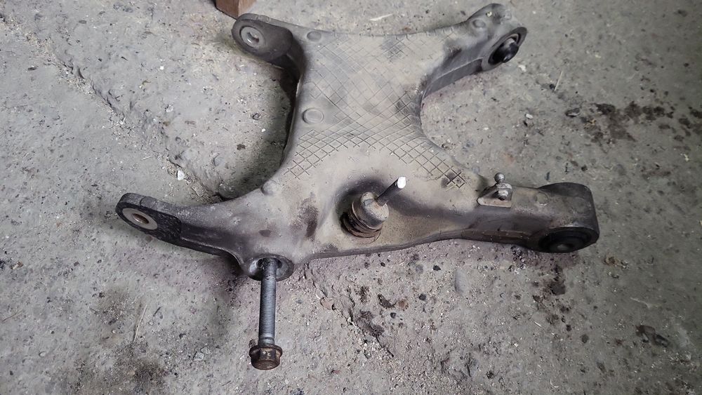 N- образный рычаг BMW X5-E70/X6-E71