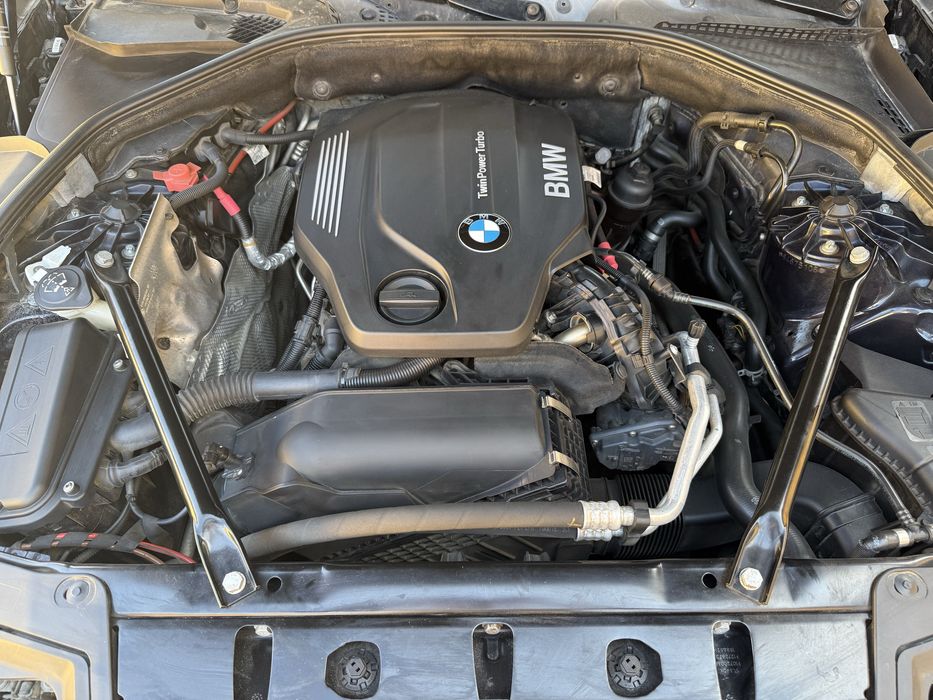 Preț: 12700€ (ușor negociabil)  Se vinde BMW Seria 5 518d, an fabricație 2016, mașină întreținută cu grijă, fără investiții necesare.