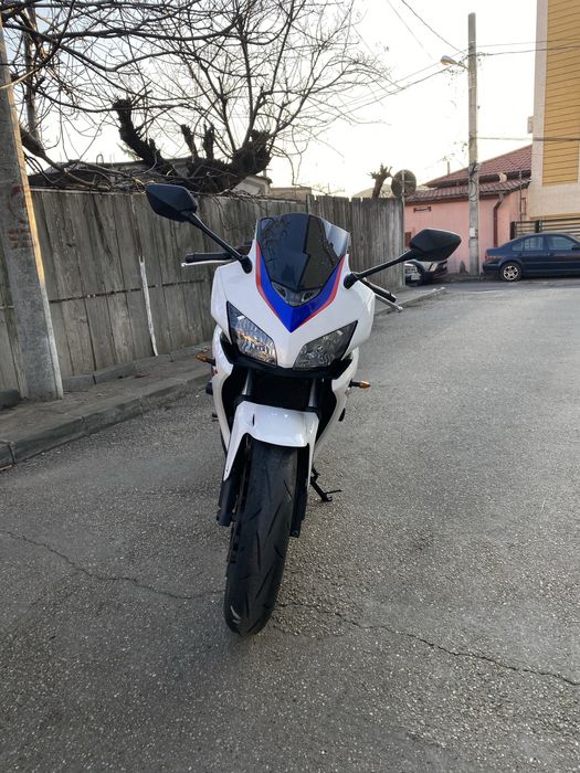 Honda CBR500R 2013