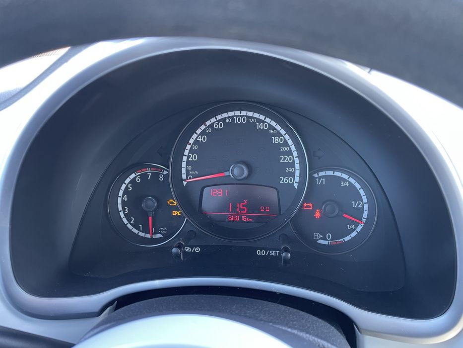 VW Beetle Design 1.2TSI, 105CP, manuala, unic proprietar