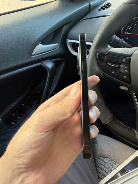 iPhone 16 pro 256gb esim