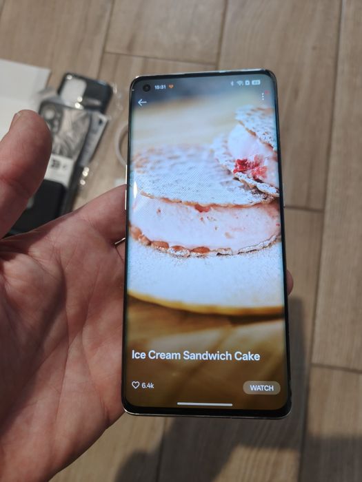 Продавам oppo find x5 256gb white