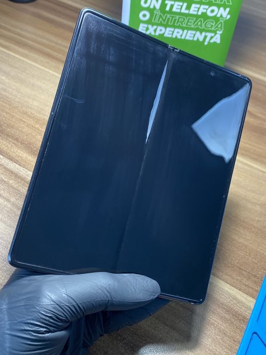 Samsung Galaxy Z Fold 2 5G / Garanție 14 zile / 256 Gb / Bun |
