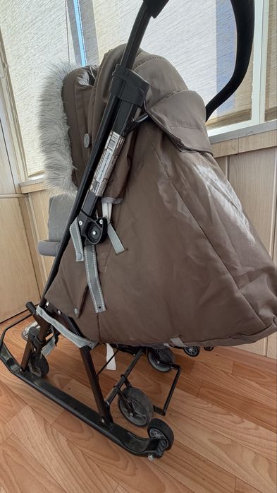 Срочно продам коляску