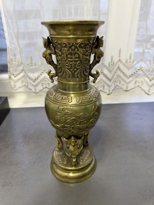 Vaza din bronz masiv