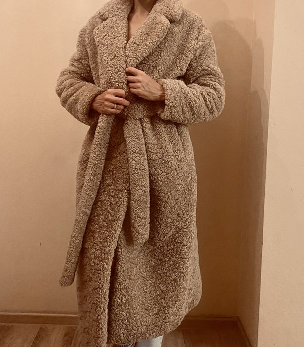 Продам шубу Zara