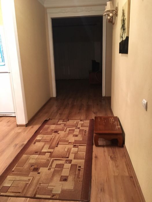 Продам 3-х ком. КВ в районе жилгородка