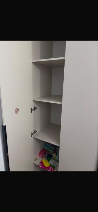 Шкаф для одежды .