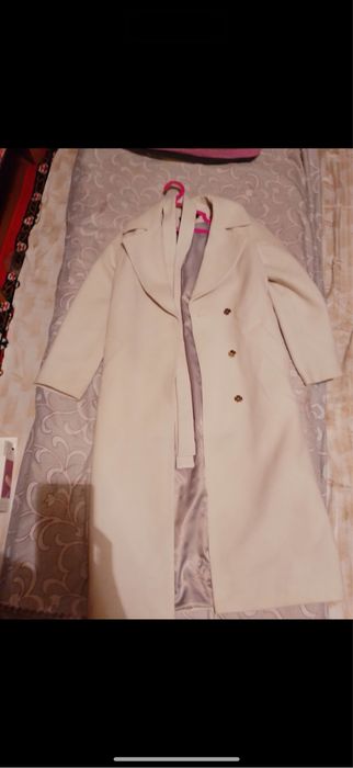 Веши в хорошом состояние б/у продаю недогоро и договорная  и