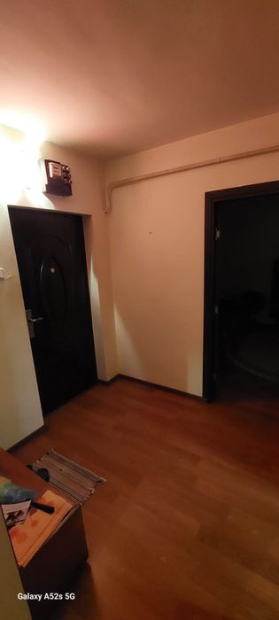 Vand apartament cu 3 camere