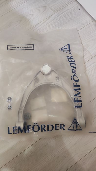 Поперечный рычаг audi q7