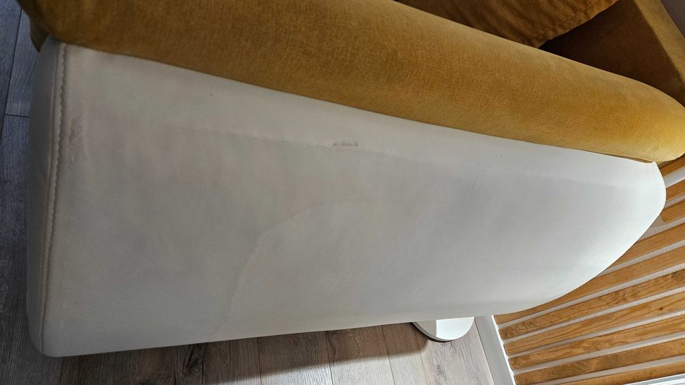 Canapea extensibila cu lada pentru depozitare