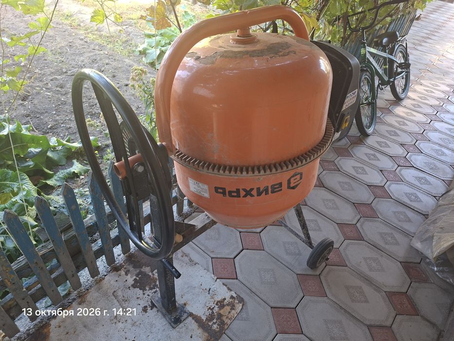 Бетономешалка продам