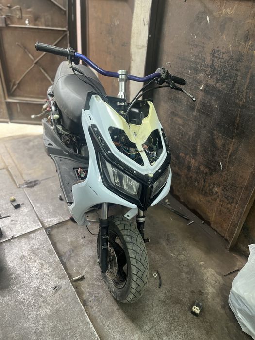 Продам скутер м8