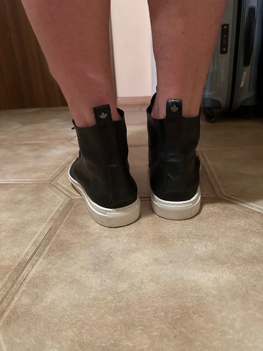 DSQUARED2 ОБУВКИ 45 номер, седяно на маса 10 часа с тях