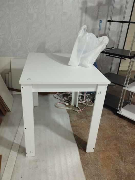 Кухонный и гостиный стол от производителя по низкой цене