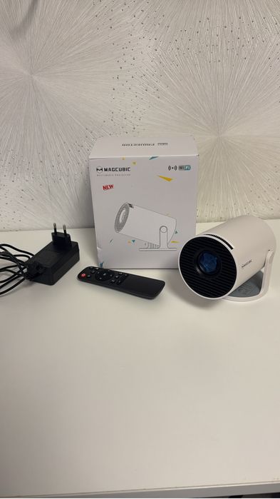 Проектор  новый