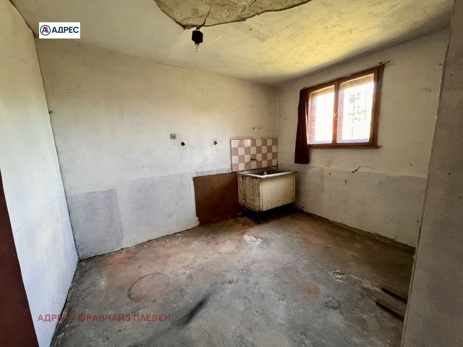 Къща в Ловеч, област-с.Горно Павликене площ 138 цена 20452