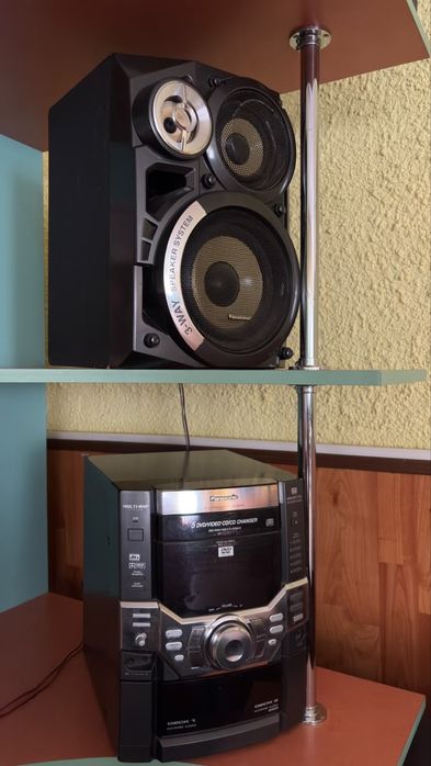 Музыкальный центр LG рабочий