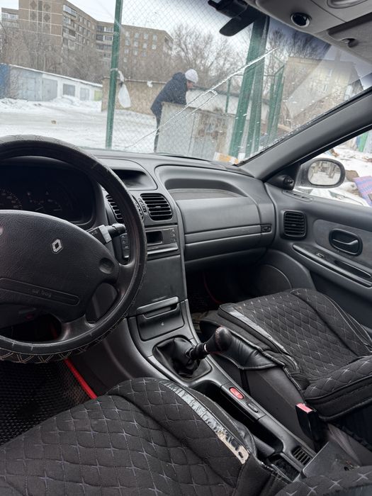 Продам машину Reno Laguna