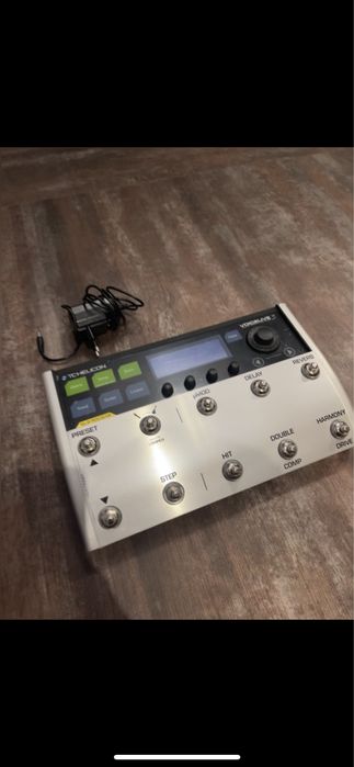 Вокальный/Гитарный процессор TC Helicon VoiceLive 3