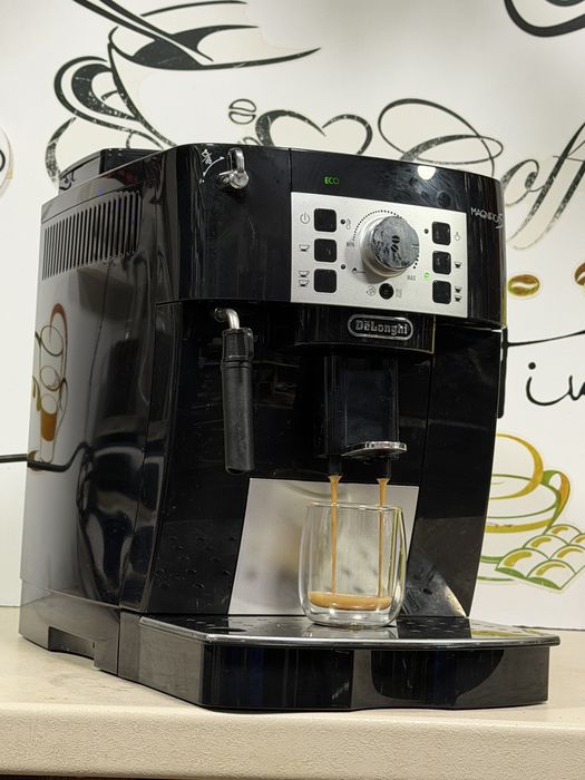 Кафемашина кафе автомат delonghi magnifica S с гаранция