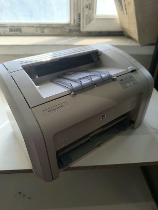 Принтер HP LaserJet 1018