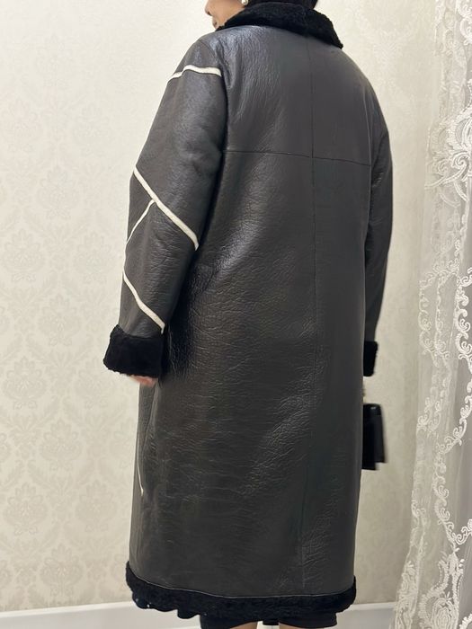 Двусторонняя чёрная дублёнка