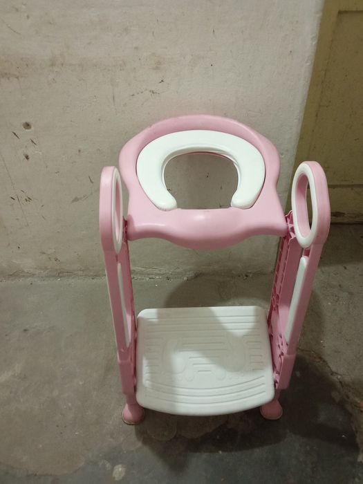 СПЕШНО! Белгийска седалка за тоалетна със стъпало от Белгия