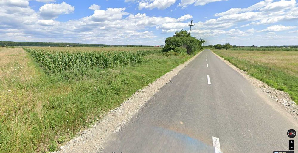 Teren de vanzare.3200mp Documente la zi.  Anunt valabil !!!