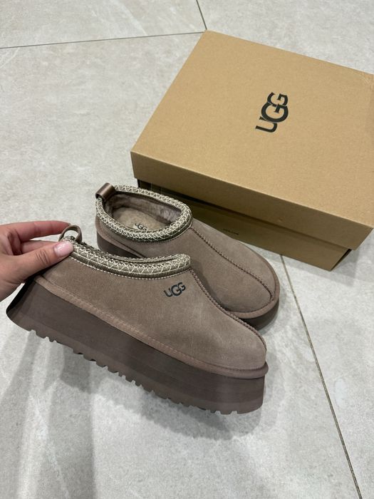 Продам Угги новые