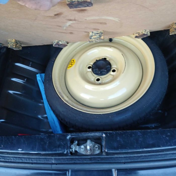 Daihatsu Coure 1000 cm3