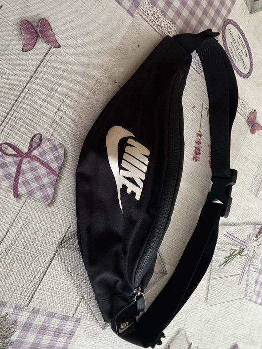 Мъжка чантичка Nike