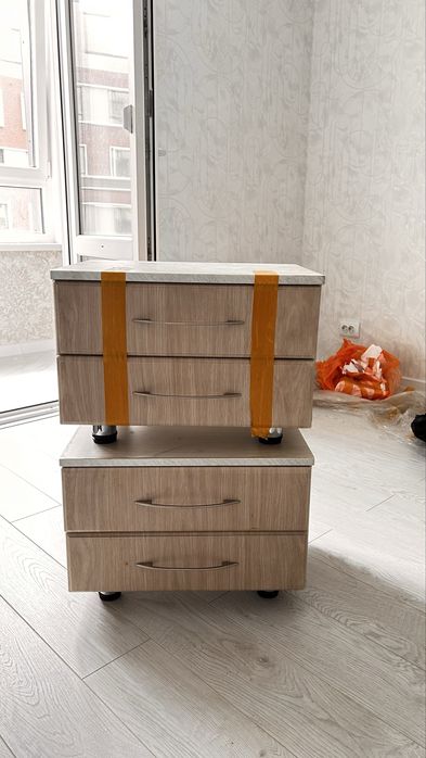 Тумбочки с задвижками