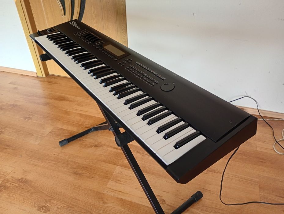 Roland D-70 sintetizator pian digital orga