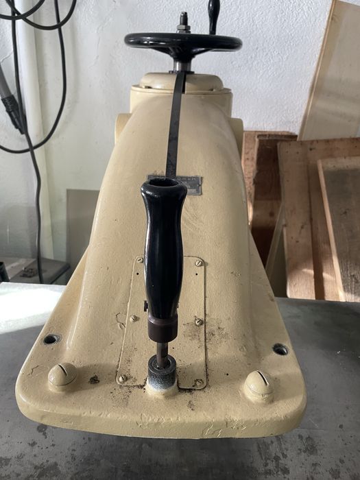 Щанц машина  Shoen