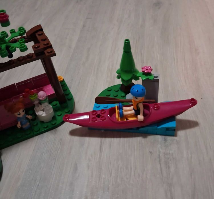 Lego friends : Casa din padure 41679
