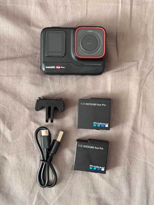 Cameră de acțiune Insta360 - Ace Pro, 8K (Prima varianta)