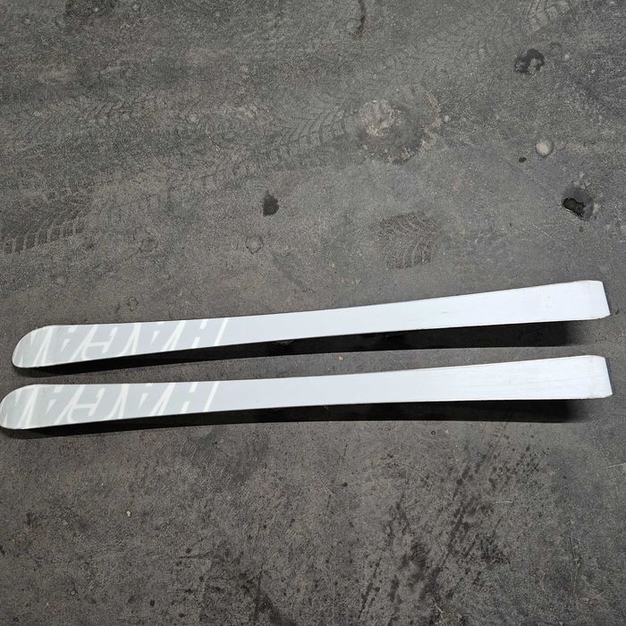 Продавам туринг ски за пантене с автомати за 90лв или 45 Евро