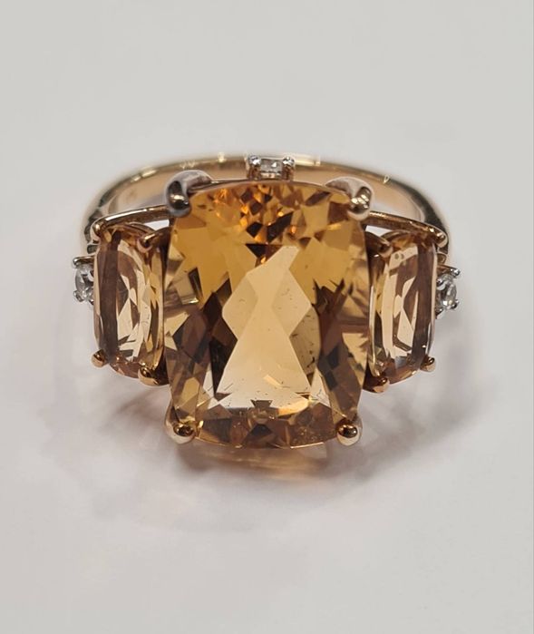 Inel realizat din aur galben 10k, cu citrinenaturale si cubic