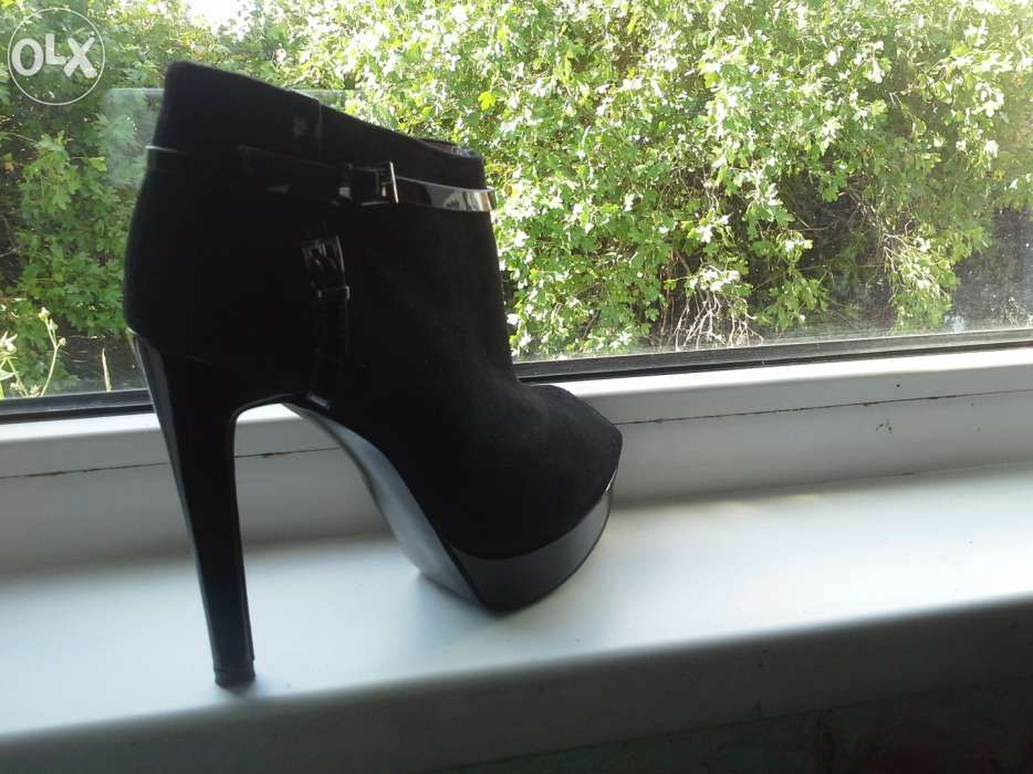 Женские ботильоны на шпильке