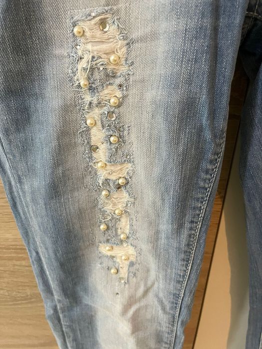Vand blugi jeans diverse modele stare foarte buna pentru femei