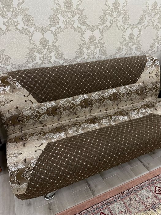 Продается диван и 2 кресла