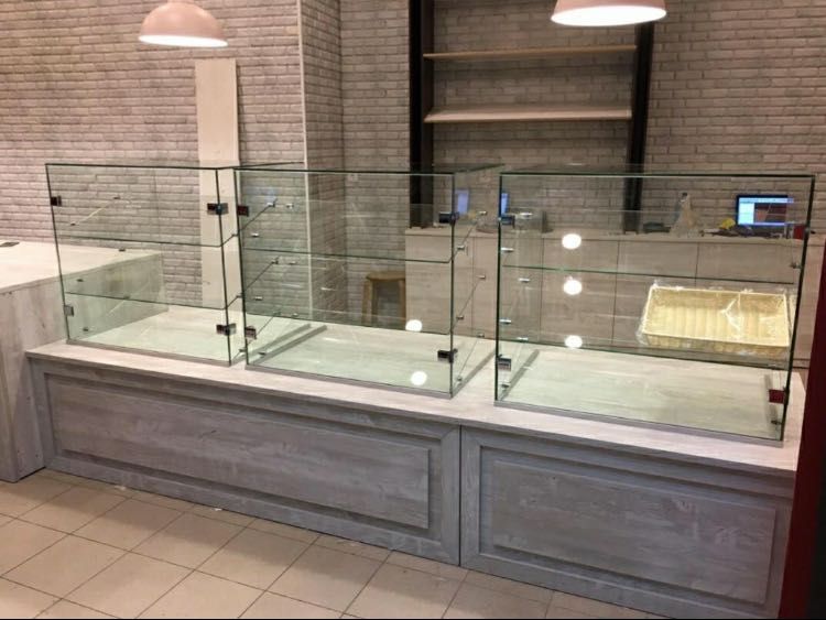 Витрина стеклянная, Oynali vitrina va shkaflar, zakazga yasimiz