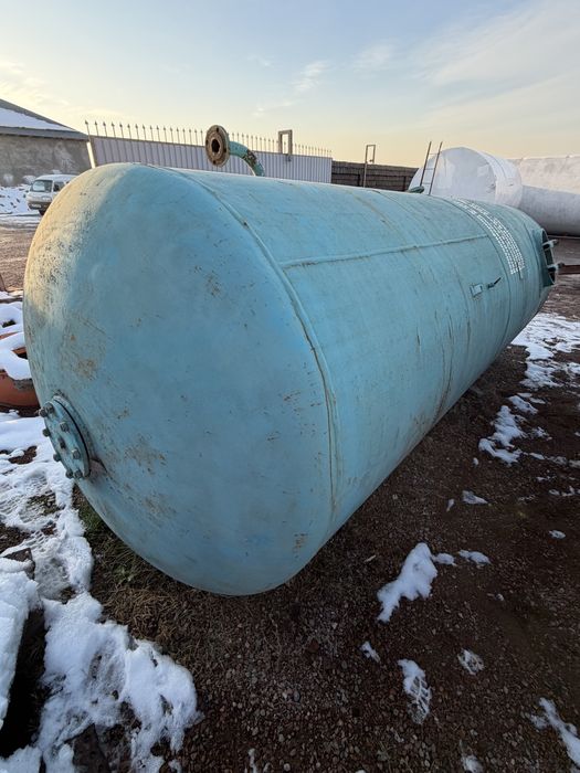 Емкость Цистерна Ресивер 6кублик сотилади