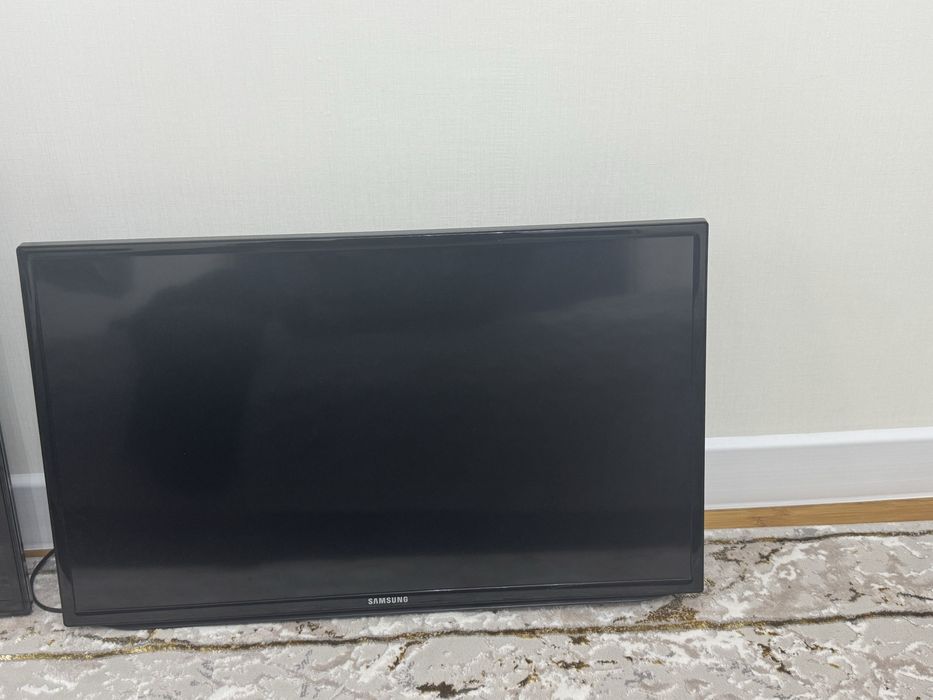 2 телевизора Самсунг, диагональ 80 и 102см