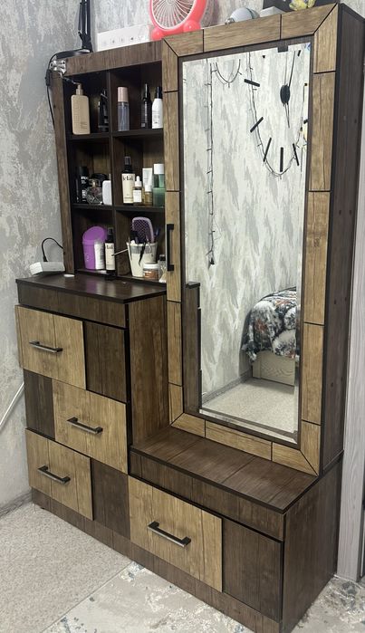 Продается комод. В отличном новом состояние.